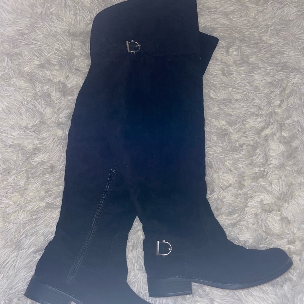 black knee high boots with zipper and buckle , size 5.5